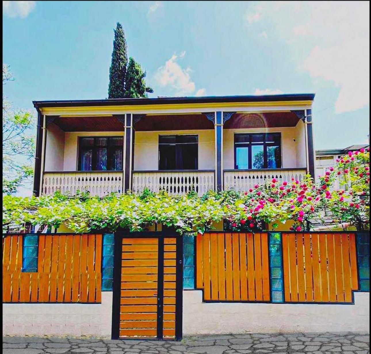 Hotel "Tbilisi Tales" In The Heart Of The Old City Eksteriør billede